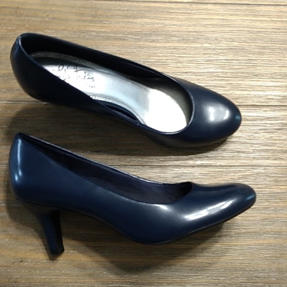 lifestride blue pumps